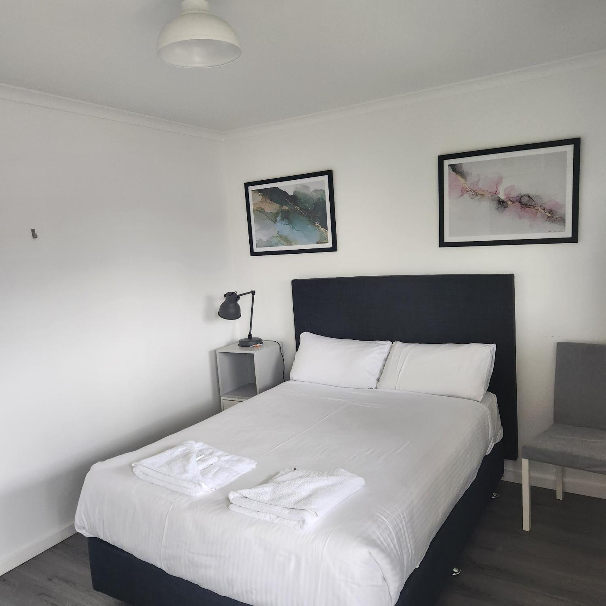 Motel On Becker Tintinara Экстерьер фото